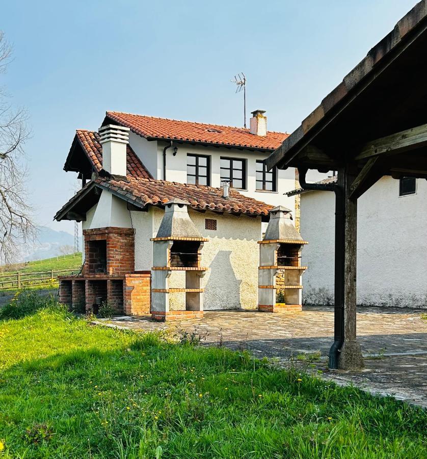 Casa La Maestra Apartment Arriondas Luaran gambar