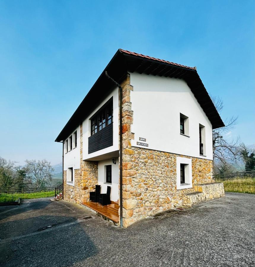 Casa La Maestra Apartment Arriondas Luaran gambar