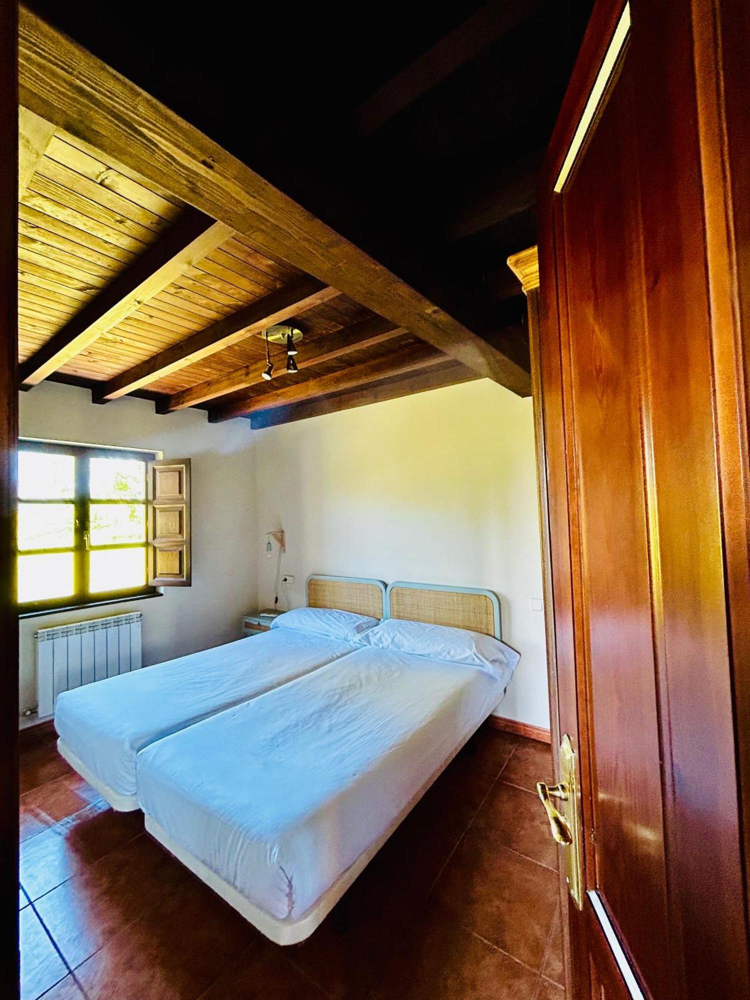 Casa La Maestra Apartment Arriondas Luaran gambar