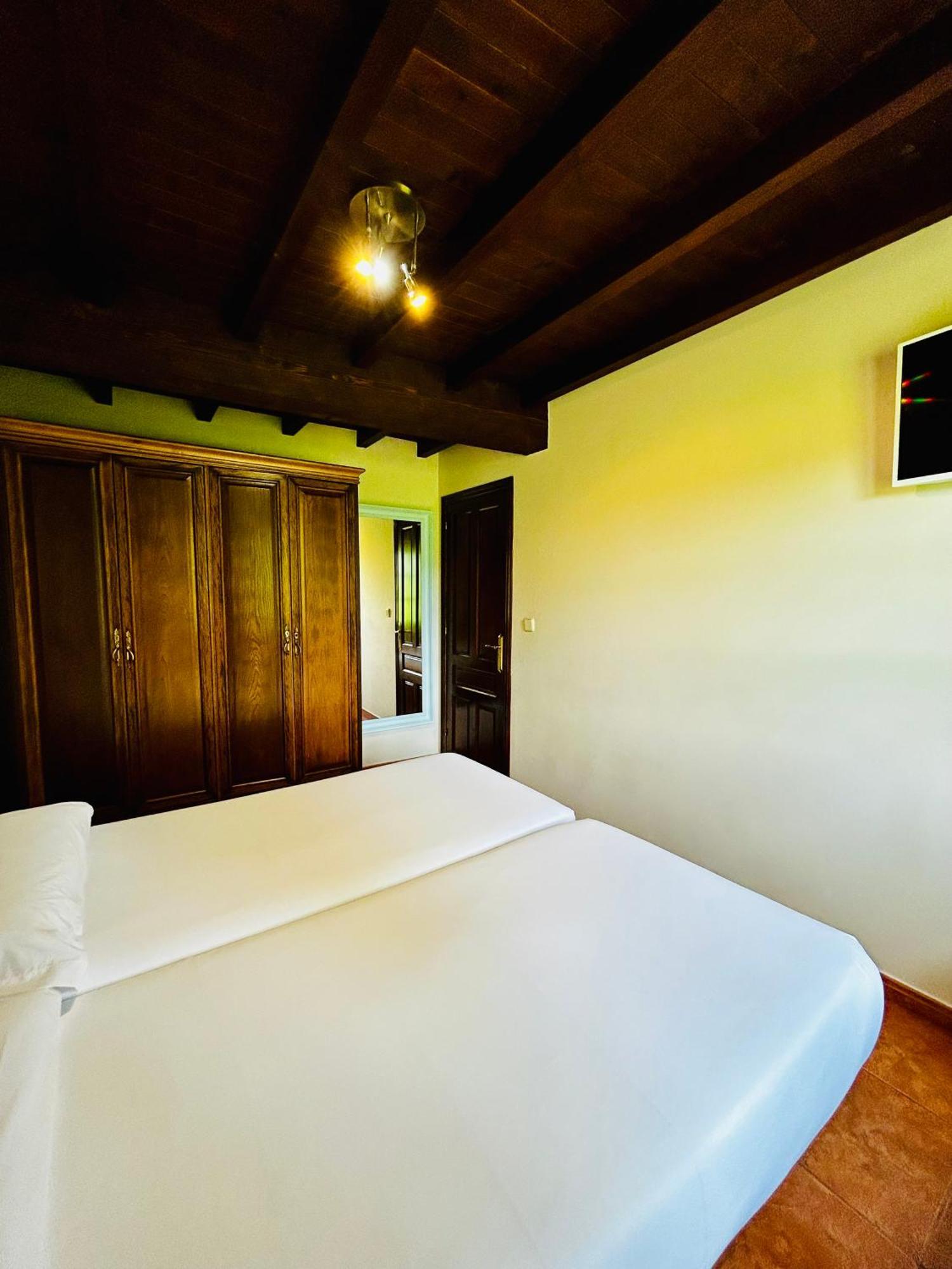 Casa La Maestra Apartment Arriondas Luaran gambar