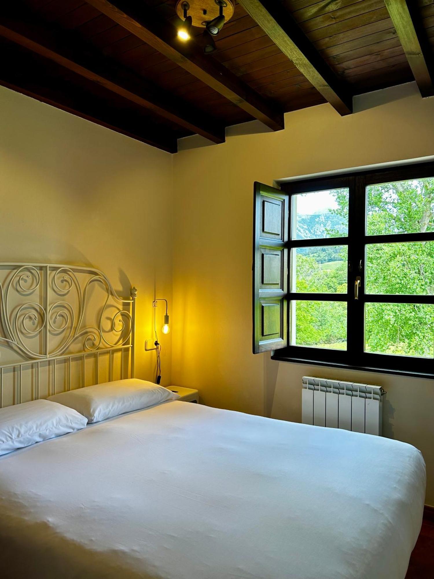 Casa La Maestra Apartment Arriondas Luaran gambar