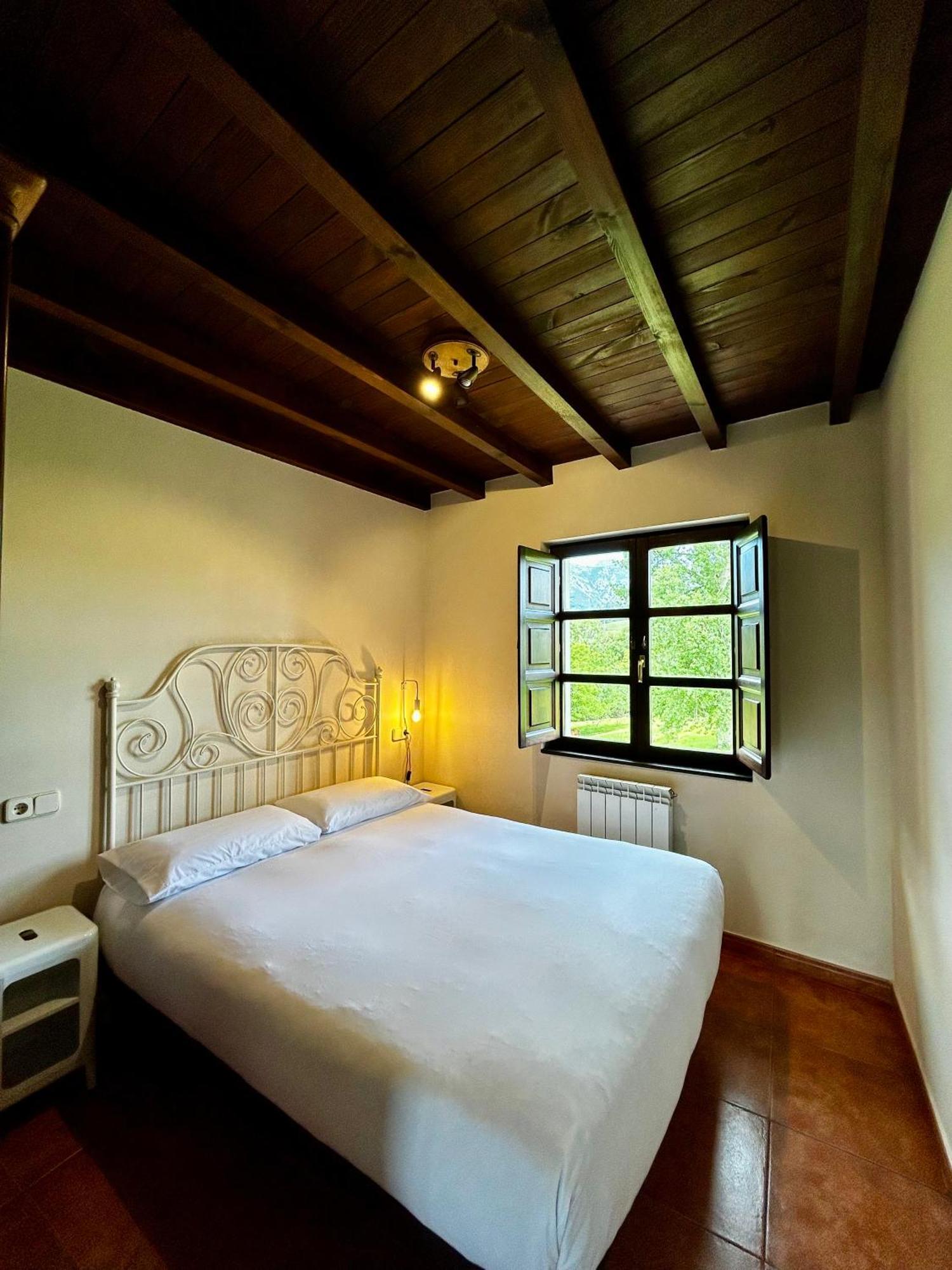 Casa La Maestra Apartment Arriondas Luaran gambar
