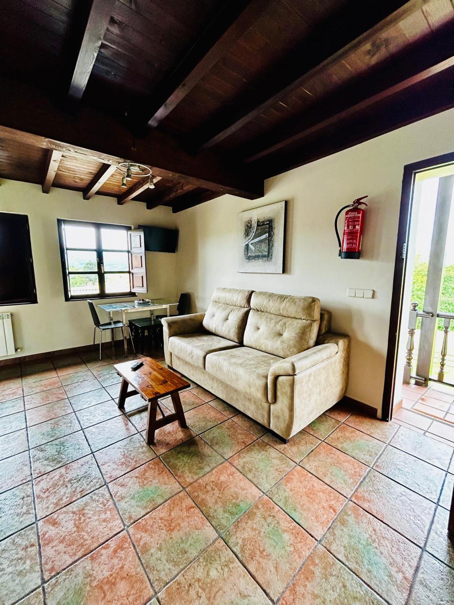 Casa La Maestra Apartment Arriondas Luaran gambar