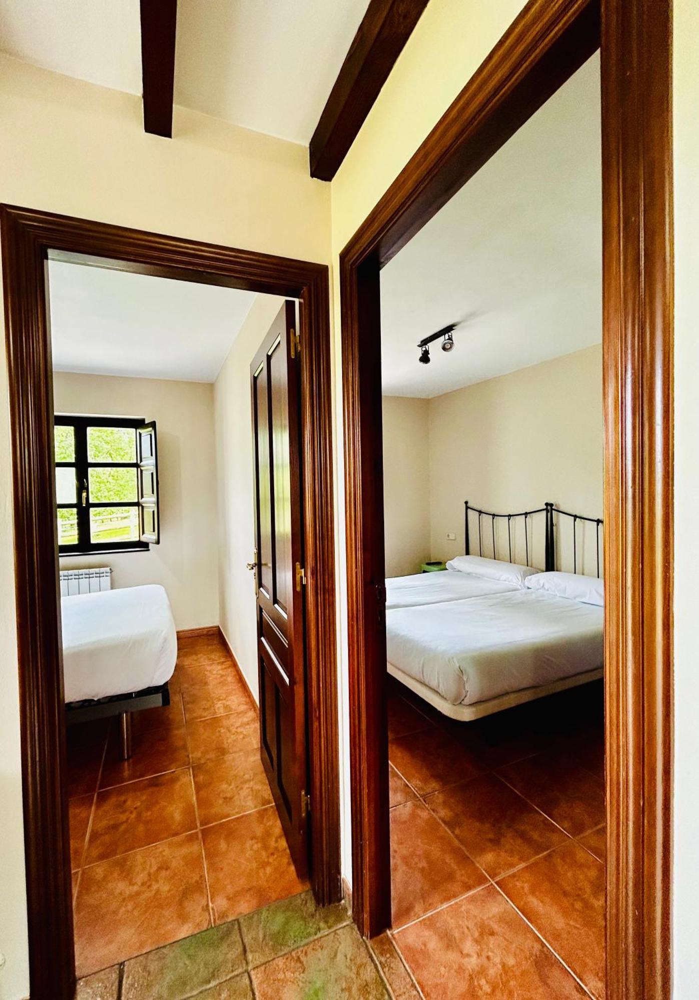 Casa La Maestra Apartment Arriondas Luaran gambar