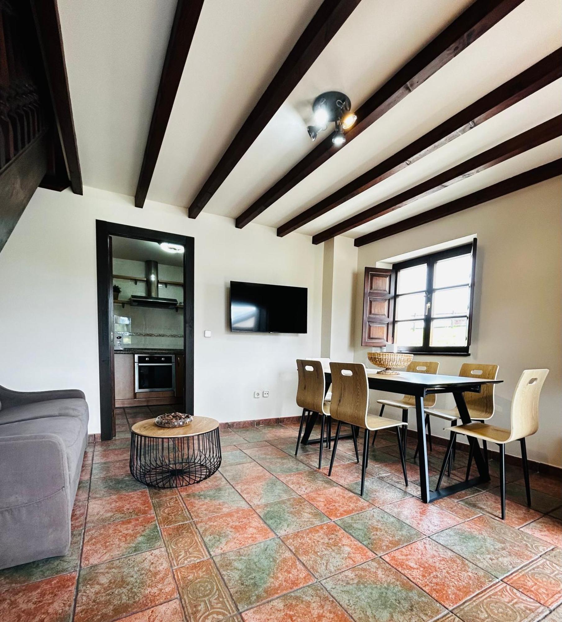 Casa La Maestra Apartment Arriondas Luaran gambar