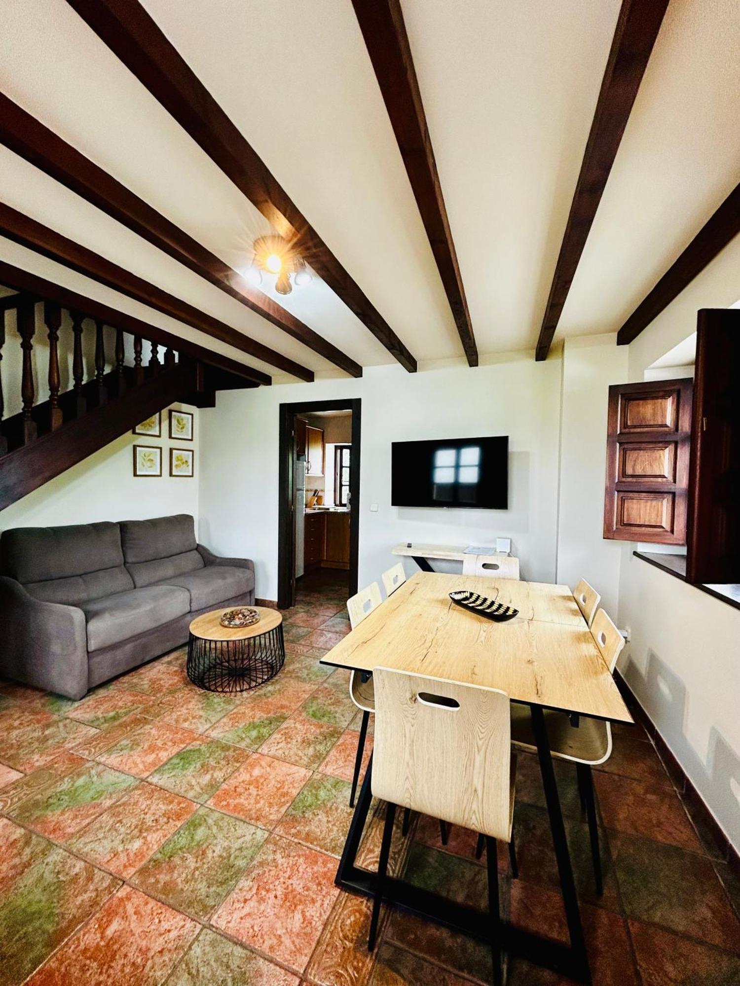 Casa La Maestra Apartment Arriondas Luaran gambar